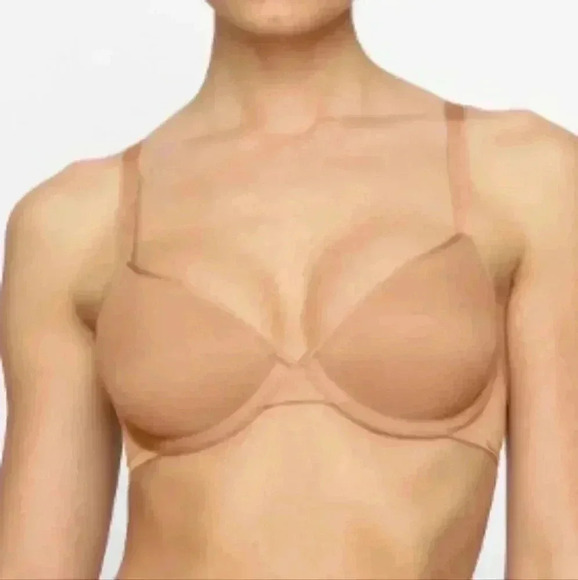 Skims Weightless Demi Bra - Picture 3 of 8